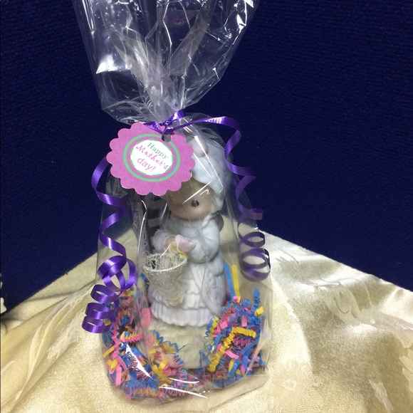 Mother’s Day “Who’s Gonna Fill Your Shoes” - Picture 2 of 2